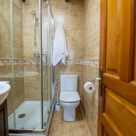 Apartamento Jardín De Casa Male